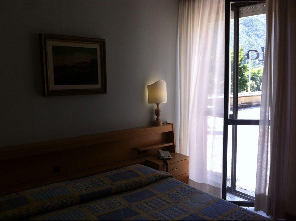 Hotel Cristallo Barga Fornaci di Barga Exterior foto