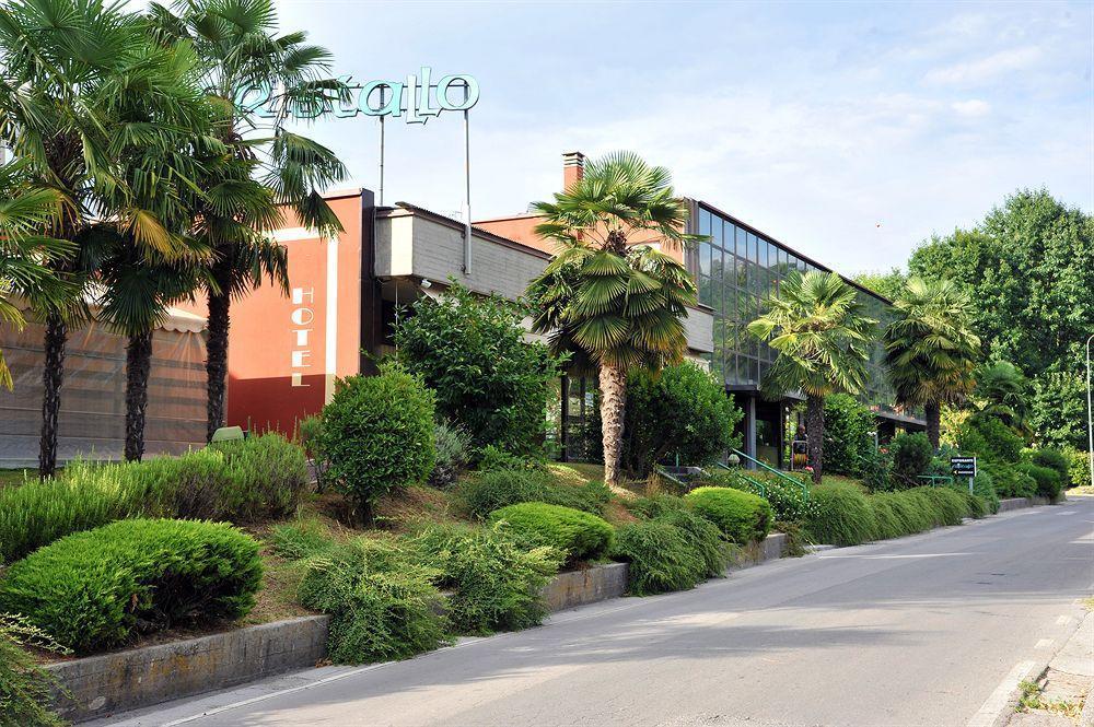 Hotel Cristallo Barga Fornaci di Barga Exterior foto