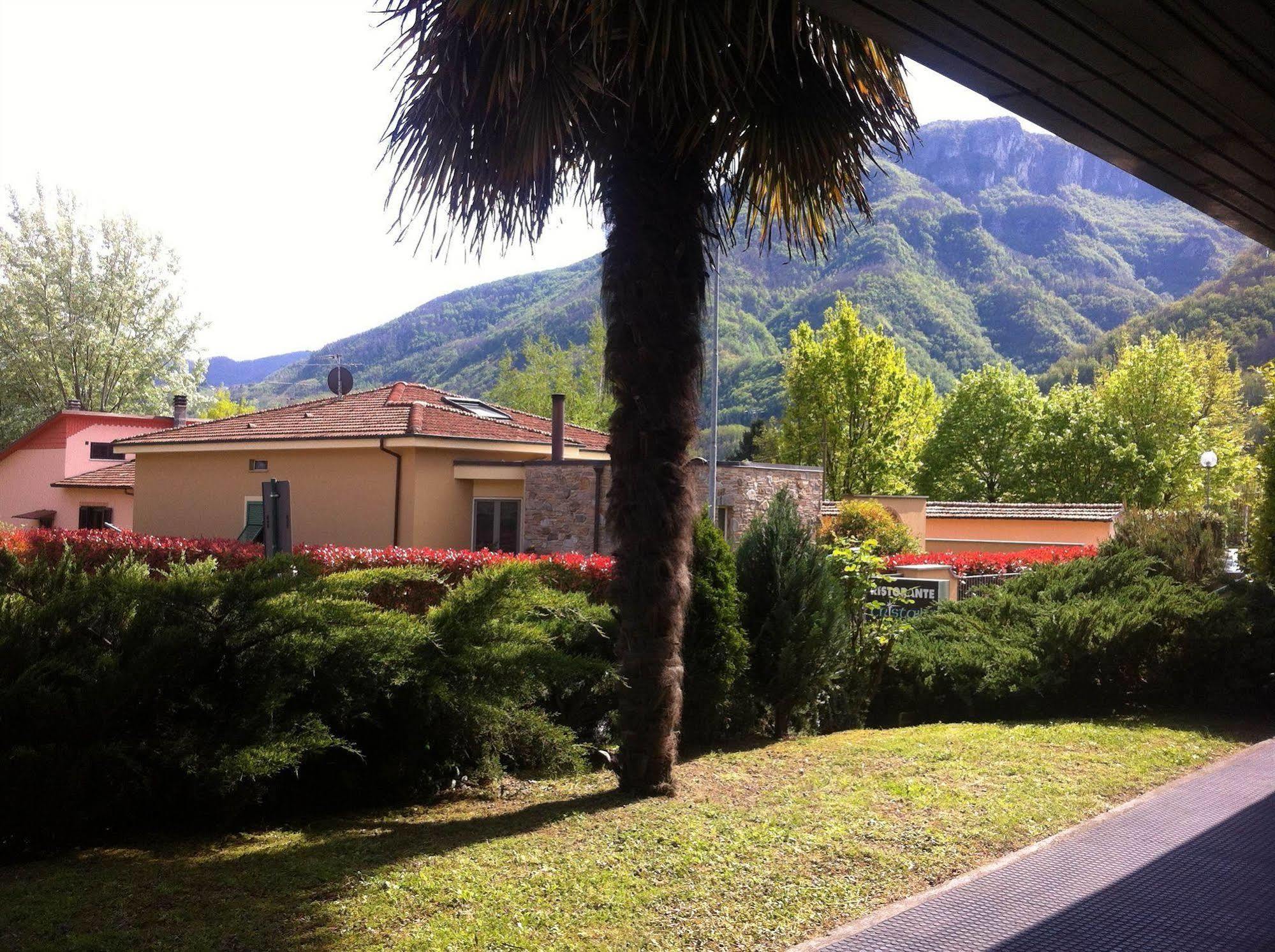 Hotel Cristallo Barga Fornaci di Barga Exterior foto