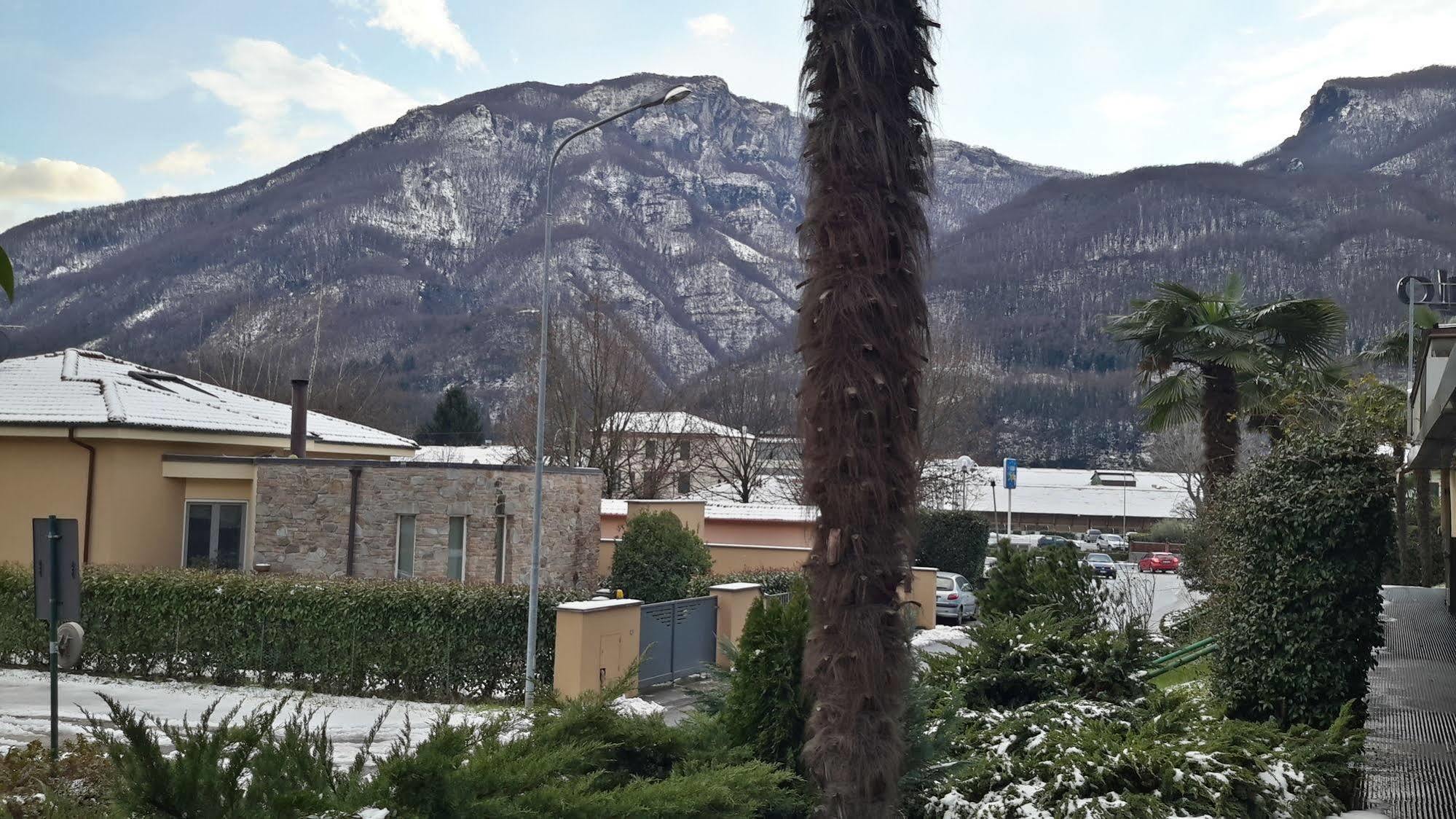 Hotel Cristallo Barga Fornaci di Barga Exterior foto